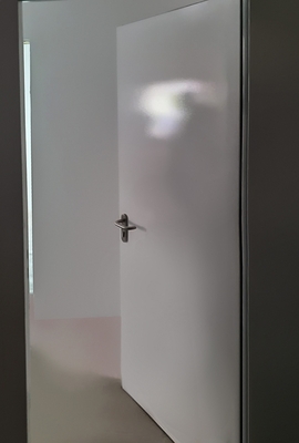 Огнестойкая дверь, внутренняя сторона Огнестойкая дверь, внутренняя сторона